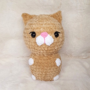 Horgolt amigurumi plüss cica, Játék & Sport, Plüssállat & Játékfigura, Cica, Horgolás, MESKA