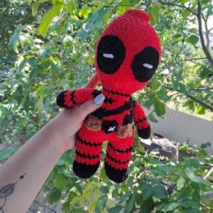 Horgolt Deadpool figura, Játék & Sport, Plüssállat & Játékfigura, Más figura, Horgolás, Varrás, MESKA