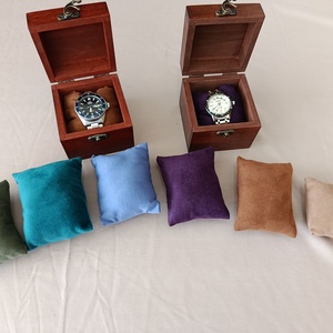 Egyedi óratartó fából, gravírozással, Otthon & Életmód, Dekoráció, Asztal és polc dekoráció, Díszdoboz, Famegmunkálás, Festett tárgyak, MESKA