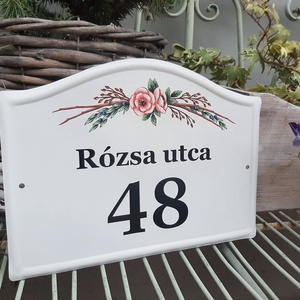 Házszám/utca tábla virág mintával, Otthon & Életmód, Ház & Kert, Házszám, Fémmegmunkálás, Festett tárgyak, MESKA