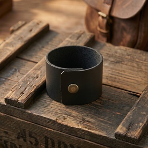 Minimal Black Fekete valódi marhabőr karkötő egyedi méretre 3,5 cm széles (Uniszex) - ékszer - karkötő - széles karkötő - Meska.hu