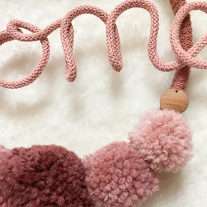 HOME ajtódísz, kopogtató - Pompomon fali dekoráció - Pompom falidísz - Pomponos dísz - otthon & életmód - dekoráció - ajtó- és ablak dekoráció - ajtódísz & kopogtató - Meska.hu