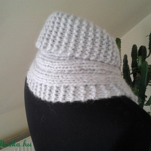 Szürke egyedi trendi kézzel kötött nyakmelegítő -  - Meska.hu