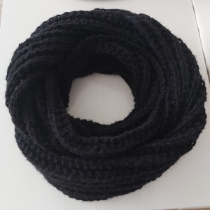Fekete kötött körsál, csősál - Meska.hu