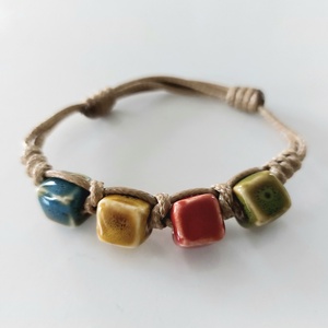 Makramé karkötő kerámia gyöngyökkel , Ékszer, Karkötő, Fonott karkötő, Csomózás, MESKA