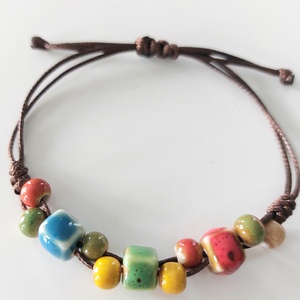 Makramé karkötő kerámia gyöngyökkel, kockákkal , Ékszer, Karkötő, Fonott karkötő, Csomózás, MESKA