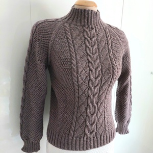 Kézzel kötött pulóver � mogyoróbarna, merino gyapjúból 38/40 méret - Meska.hu