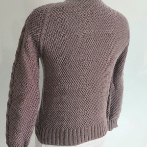Kézzel kötött pulóver � mogyoróbarna, merino gyapjúból 38/40 méret - ruha & divat - női ruha - pulóver - Meska.hu