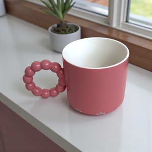 Matt nugát és rózsaszínű pontmandalával díszített 3,3 decis mályva színű kerámia bögre - otthon & életmód - konyhafelszerelés, tálalás - tálalás - bögre & csésze - Meska.hu