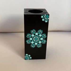 Hasáb alakú fa mécsestartó sötét és világos zöld színű pontmandala díszítéssel, 8x5 cm - otthon & életmód - gyertya, illat, aroma - mécses és mécsestartó - Meska.hu
