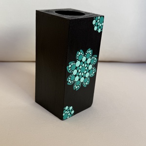 Hasáb alakú fa mécsestartó sötét és világos zöld színű pontmandala díszítéssel, 8x5 cm - otthon & életmód - gyertya, illat, aroma - mécses és mécsestartó - Meska.hu
