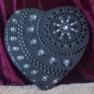 Szikrázó Éjszaka- szív alakú feszített vászon mandala 25cm kristályokkal díszítve - Meska.hu