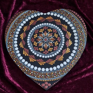 Szív alakú pontozott mandala-Egyedi lakásdekoráció 25cm  - otthon & életmód - dekoráció - spiritualitás - mandala - Meska.hu