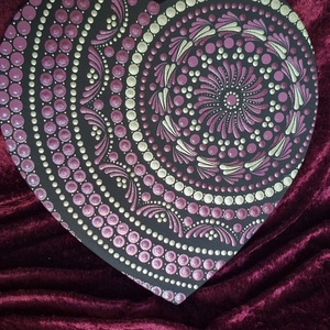 Szív alakú pontozott mandala-Egyedi lakásdekoráció 25cm  - otthon & életmód - dekoráció - spiritualitás - mandala - Meska.hu