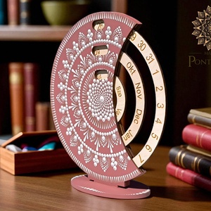 Mandala öröknaptár, vintage lila, álló (20 cm átmérőjű) - otthon & életmód - dekoráció - fali és függő dekoráció - falinaptár & öröknaptár - Meska.hu