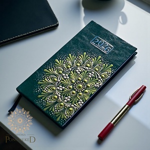 Mandala határidőnapló 2026, kisméretű, heti beosztású (zöld) - Meska.hu