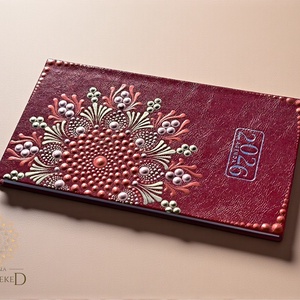 Mandala határidőnapló 2026, kis méretű (bordó) - otthon & életmód - papír, írószer - naptár & tervező - Meska.hu