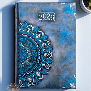 Nagy méretű, fekete (A/5) 2026-os mandala határidőnapló (világoskék, - kék és gyöngyházfehér-metál) - otthon & életmód - papír, írószer - naptár & tervező - Meska.hu