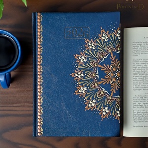 Nagy méretű, sötétkék (A/5) 2026-os mandala határidőnapló (rózsaarany-fehérarany-gyöngyház fehér) - otthon & életmód - papír, írószer - jegyzetfüzet & napló - Meska.hu