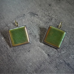 Üvegmozaik fülbevaló több színben  (2,5x2,5cm) - INGYEN POSTA - ékszer - fülbevaló - lógó fülbevaló - Meska.hu
