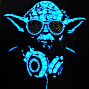 REKREDENC - DJ Yoda - foszforeszkáló mozaik kép - otthon & életmód - dekoráció - kép & falikép - mozaik kép - Meska.hu