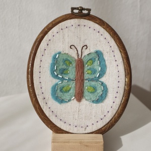 Kézzel nemezelt pillangó, Baba - mama, Babaszoba dekoráció, Babaszoba kép, Hímzés, Nemezelés, MESKA