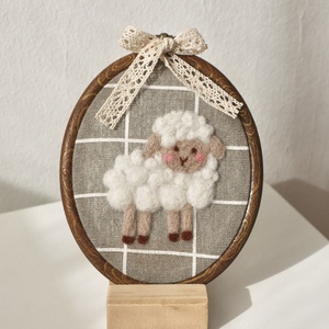 Kézzel nemezelt bárány, Baba - mama, Babaszoba dekoráció, Babaszoba kép, Hímzés, Nemezelés, MESKA