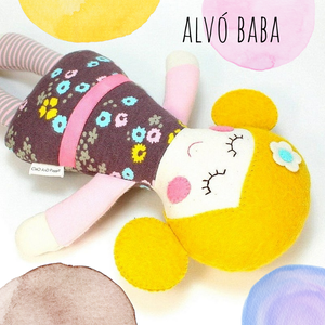 Alvó Kislány Organikus Textilbaba, Játékbaba, Textil baba, Textil Játék, Rongybaba - Sárga Barna Kék  VirágosBella, Játék & Sport, Baba & babaház, Baba, Újrahasznosított alapanyagból készült termékek, Varrás, MESKA