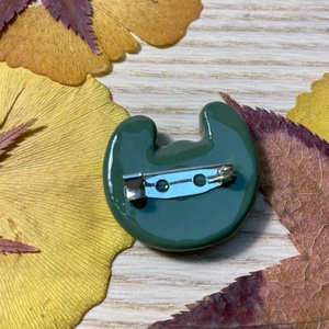 Bob a béka kitűző - ékszer - kitűző és bross - Meska.hu