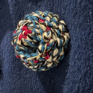 Kötött kitűző - ékszer - kitűző és bross - kitűző - Meska.hu