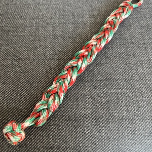 Trikolor fonott paracord karköt - ékszer - karkötő - fonott karkötő - Meska.hu