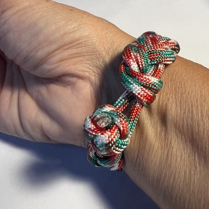 Trikolor fonott paracord karköt, Ékszer, Karkötő, Fonott karkötő, Csomózás, MESKA