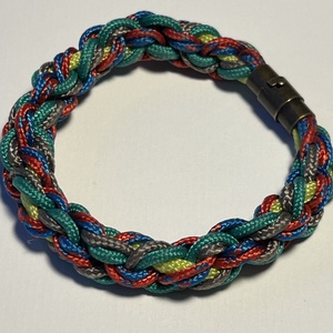 Mágneszáras fonott karkőtő - ékszer - karkötő - fonott karkötő - Meska.hu