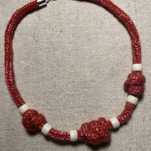 Téli kötött nyaklánc, Ékszer, Nyaklánc, Medál nélküli nyaklánc, Csomózás, Kötés, MESKA