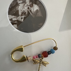 Szitakötős kit�ző , Ékszer, Kitűző és Bross, Gyöngyfűzés, gyöngyhímzés, MESKA