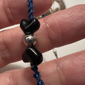 Vékony makramézott karkötő - ékszer - karkötő - fonott karkötő - Meska.hu