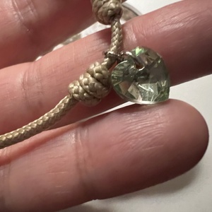 Karkötő zöld szivvel - ékszer - karkötő - gyöngyös karkötő - Meska.hu