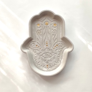 Hamsa dekor tálka arany díszítéssel - otthon & életmód - dekoráció - asztal és polc dekoráció - dekorációs tál, tartó - Meska.hu