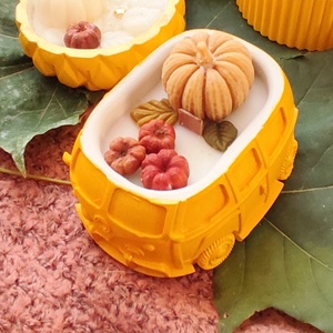 Vidám, őszi szójagyertya, sütőtök díszítéssel - otthon & életmód - gyertya, illat, aroma - gyertya - Meska.hu