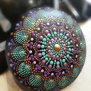 Gipszre festett nagy mandala kő - Lila-arany-türkiz, Otthon & Életmód, Dekoráció, Spiritualitás, Mandala, Festett tárgyak, MESKA