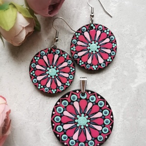 Többféle fa medál + fülbevaló szett - Narancssárga/ Arany/ Rózsaszín választható variációkban - ékszer - ékszerszett - Meska.hu