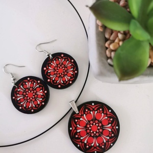 Többféle fa medál + fülbevaló szett - Tarka/Piros/Türkiz választható variációkban - ékszer - ékszerszett - Meska.hu