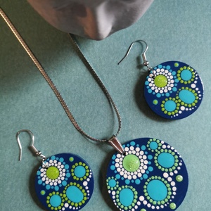 Többféle fa medál + fülbevaló szett - Kék/Virágmintás/Arany-menta választható variációkban - ékszer - ékszerszett - Meska.hu
