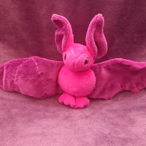 Apró plüss denevér - játék & sport - plüssállat & játékfigura - más figura - Meska.hu