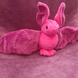 Apró plüss denevér - játék & sport - plüssállat & játékfigura - más figura - Meska.hu