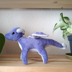 Lila plüss sárkány, Játék & Sport, Plüssállat & Játékfigura, Plüss sárkány, Varrás, MESKA