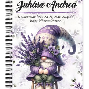 Személyre szabható - Levendulás manó egy csokorral mintás A5-ös füzet, Otthon & Életmód, Papír, írószer, Jegyzetfüzet & Napló, , MESKA