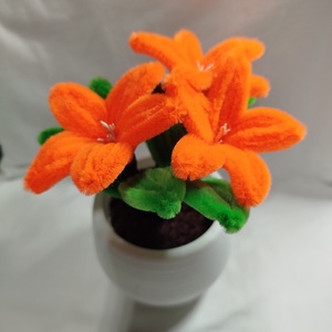 Mini liliomok kaspóban narancssárga - otthon & életmód - dekoráció - virágdísz és tartó - csokor & virágdísz - Meska.hu