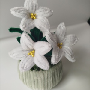 Kézzel készült fehér liliom kaspó � örök virág, elegáns ajándék - Meska.hu