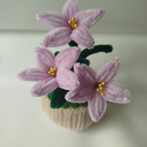 Kézzel készült lila liliom kaspó � örök virág, kedves ajándék - otthon & életmód - virágdekoráció - virágdíszek - virágdísz kaspóban - Meska.hu